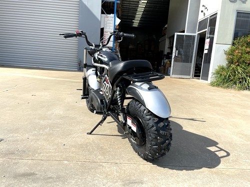 MB200 TrailMaster Hurricane 200X Mini Bike Coleman Full sized Kids Adults Bike BLACK