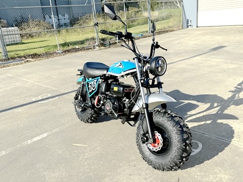 MB200X TrailMaster Hurricane Mini Bike Coleman Full sized REC-REG E-start BLUE