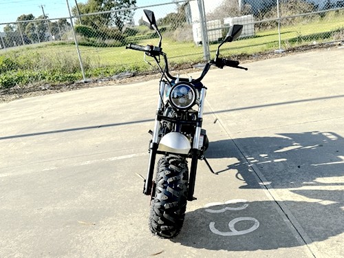MB200X TrailMaster Hurricane Mini Bike Coleman Full sized REC-REG E-start BLUE