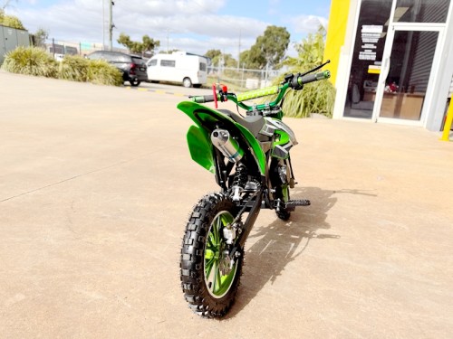 49cc Motorbike Mini Motor Dirt Bike for Kids, Pocket Rocket, Pee Wee Motorcycle 50cc in Green