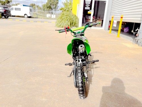49cc Motorbike Mini Motor Dirt Bike for Kids, Pocket Rocket, Pee Wee Motorcycle 50cc in Green