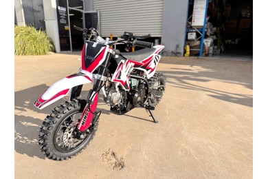 Bolt 50 50cc Kids Dirt Bike 4-Stroke Electric Start Safe Easy Fun Off Road AUTO RED